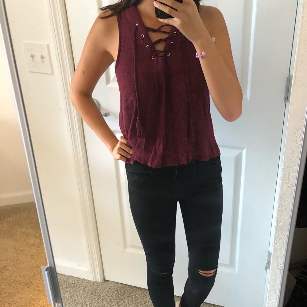 CUTE SLIGHTLY CROPPED TANK